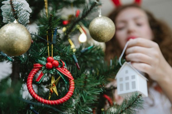 Nahiara: Una adolescente que busca una oportunidad para compartir las fiestas en un entorno de amor y contención