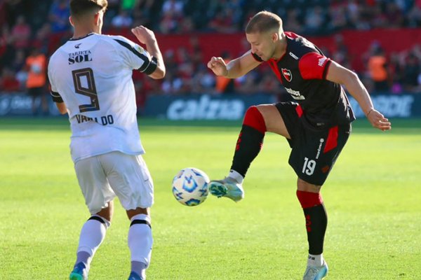 Banega anota de penal y Newell’s derrota a Independiente 1-0