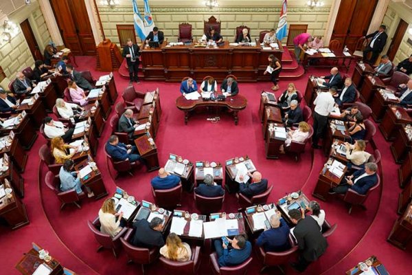 Reforma constitucional: Unidos enfrenta 48 horas febriles en busca de los votos en Diputados