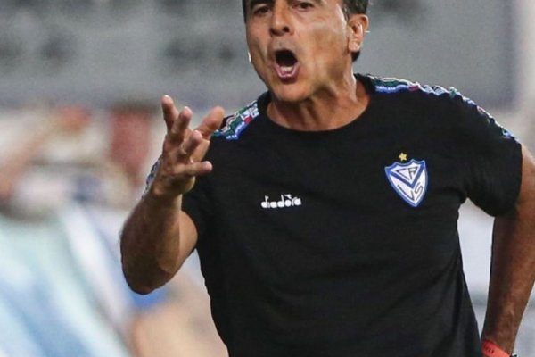 La contundente opinión del DT de Vélez sobre Boca tras ganarle: 