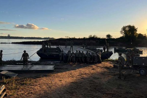 Buscan en el río Paraná a un soldado del Ejército que cayó al agua durante un ejercicio militar