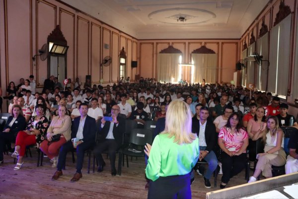 Encuentro Provincial de los programas “Escuchá Pue” y “medios Escolares”