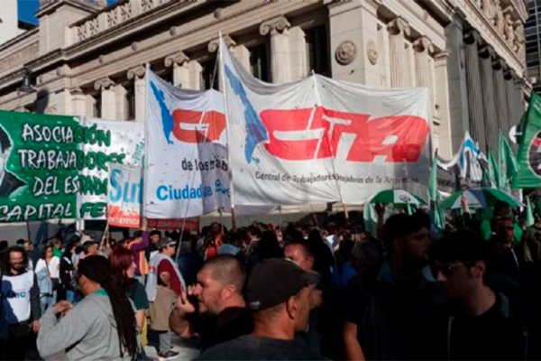 Las dos CTA y organizaciones sociales convocaron a una jornada de lucha federal antes del paro del jueves