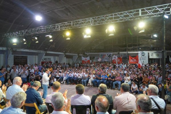 TODA CARNE AL ASADOR! Valdés recibió amplio apoyo en Curuzú Cuatiá