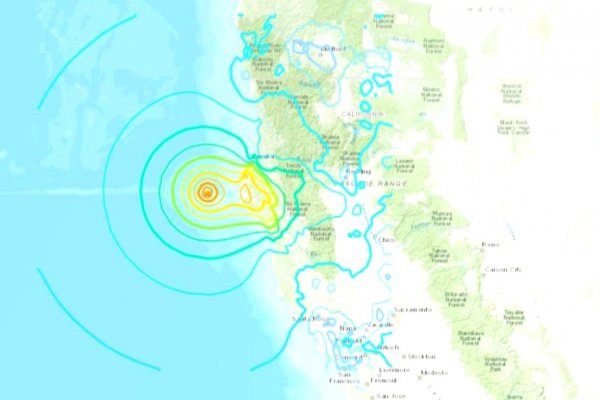 CLIMA! Alertas de tsunami en Estados Unidos por un gran terremoto