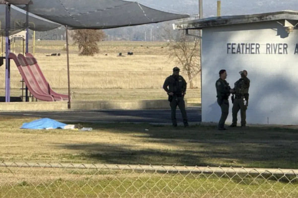 Un hombre dispara a dos niños en una escuela de EE.UU. y luego se suicida