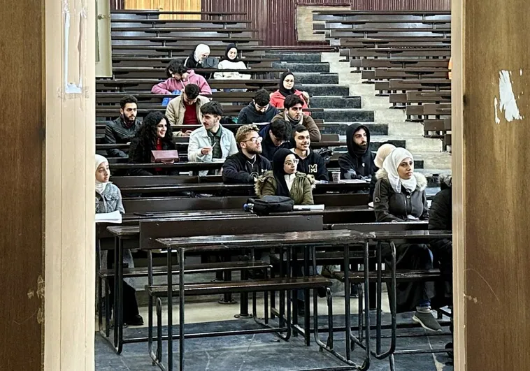 Los estudiantes sirios vuelven a las clases: «Por primera vez somos libres en el campus y estamos unidos»