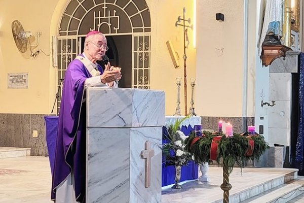 Corrientes: la misa dominical se transformó en una 'despedida' de Mons. Stanovnik