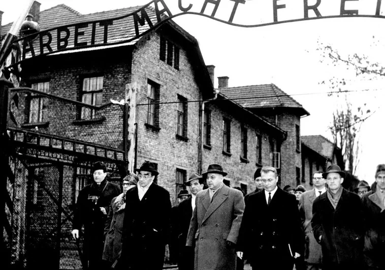 Juicios de Auschwitz:  60 años de un viaje secreto tras el telón de acero