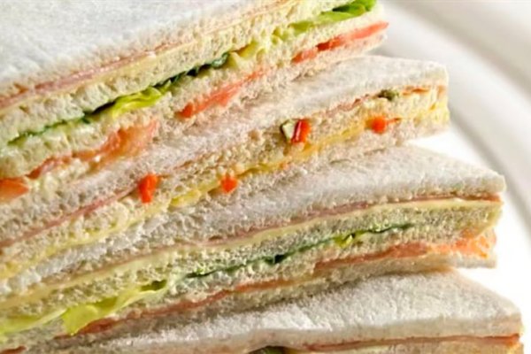 Clausuraron una sandwichería en Córdoba por intoxicación de 50 personas: tres internadas