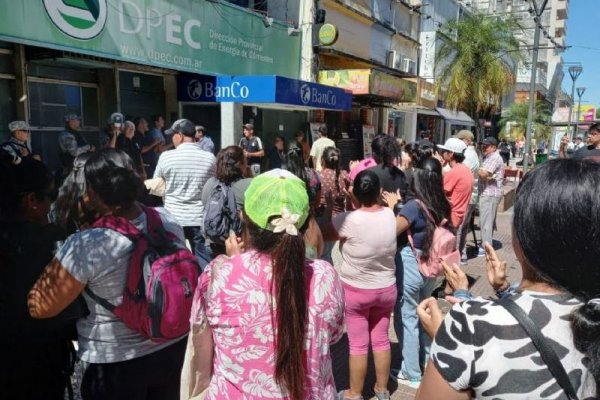 Aumenta la protesta por tarifas de la DPEC y llega hasta el gobernador