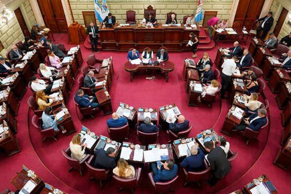 Santa Fe: Diputados aprobó la ley Tributaria para 2025 y la adhesión de la provincia al polémico Rigi de Milei