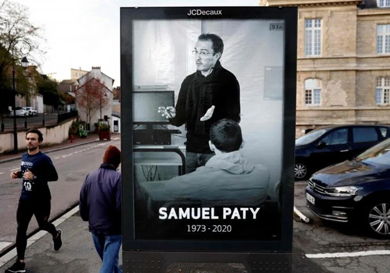 Condena de 16 años de cárcel para los cómplices en la decapitación del profesor Samuel Paty en Francia