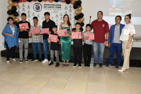 Gala de reconocimiento a atletas destacados en artes marciales