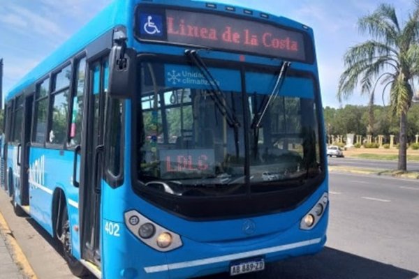 Un bondi por la costanera: desde este miércoles vuelve a circular la Línea de la Costa