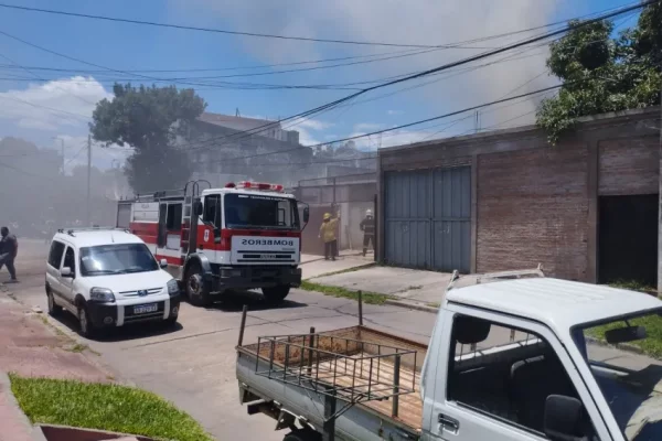 Se incendió una casa, trabajó Bomberos en el lugar