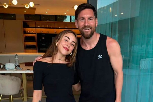 Encuentro leproso: Nicky Nicole visitó a Lionel Messi en Funes