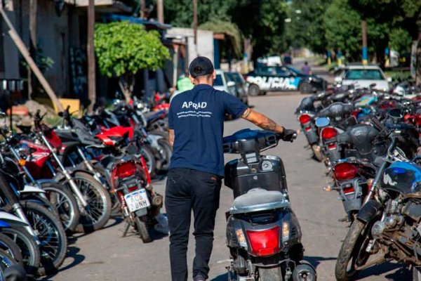 Retiran vehículos y elementos secuestrados que estaban «abarrotados» en la comisaría 12ª 