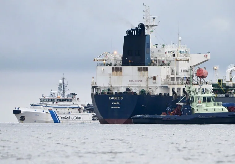 La OTAN reforzará su presencia en el Báltico para proteger sus infraestructuras de los barcos 'fantasma' rusos