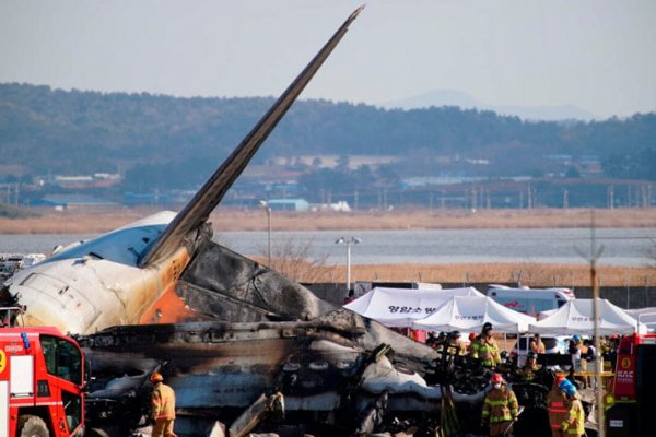 Corea del Sur declaró una semana de luto por la tragedia aérea que dejó 179 muertos