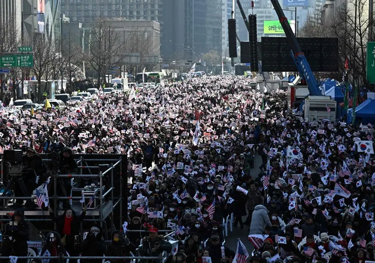 La resistencia a la detención del presidente Yoon fractura a Corea del Sur