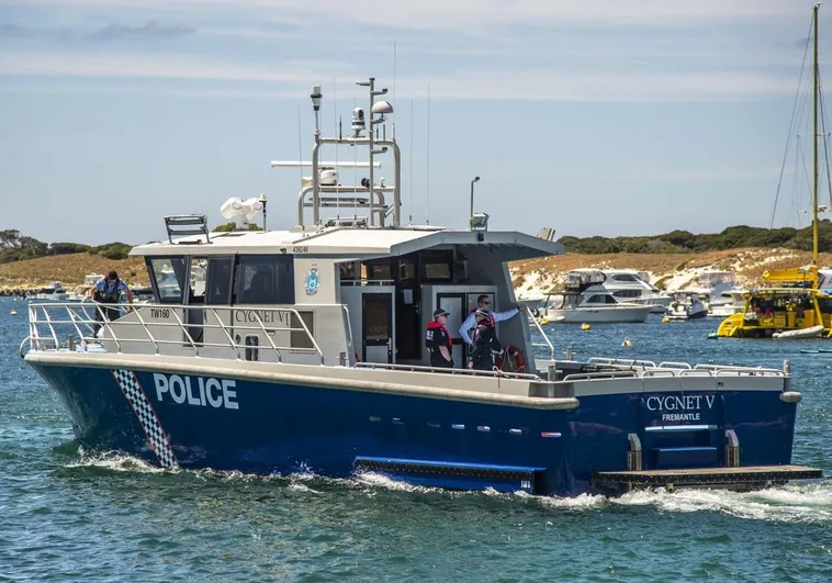 Tres muertos y cuatro supervivientes tras la caída al mar de un hidroavión en Australia