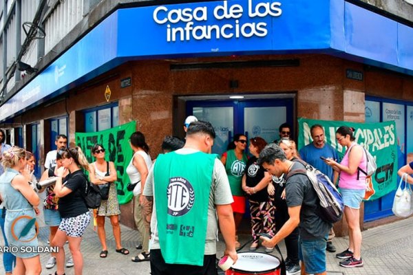 Denuncian el despido de dos maestras de los Centros Cuidar: «La Municipalidad tapa baches con contratos basura»