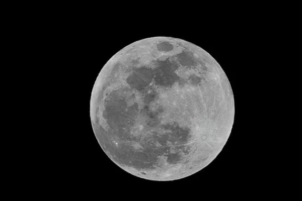 Rituales de Luna llena para hacer este lunes 13 de enero