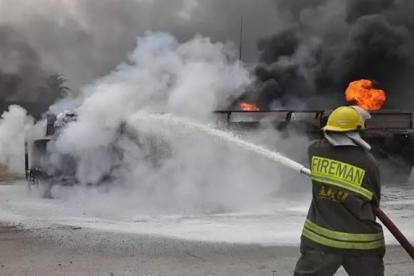 Al menos 70 muertos en la explosión de un camión cisterna en Nigeria