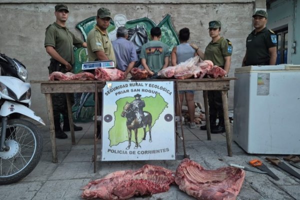 HAMBRE! Robaban carne en una moto y la policía los agarró