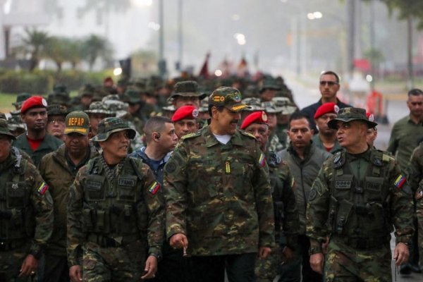 Maduro prepara un escudo militar ante la hipotética intervención en Venezuela