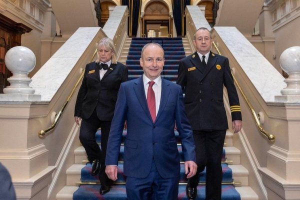 Micheál Martin reelegido primer ministro de Irlanda tras la polémica en el Parlamento