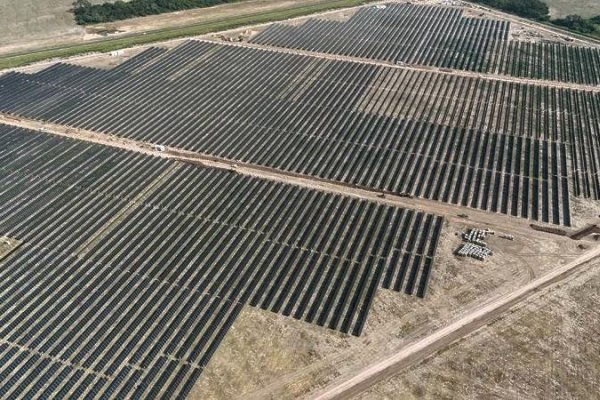 CERCA DE CORRIENTES! Inauguran el primer parque solar de Argentina del programa RenMDI