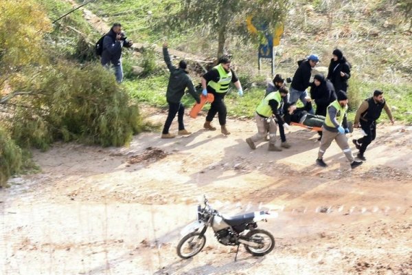 Líbano acusa a Israel de matar a diez civiles y un militar mientras el alto el fuego pende de un hilo