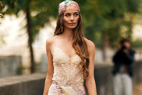 Los 6 vestidos boho que de verdad son boho y en los que invertir según una editora de moda