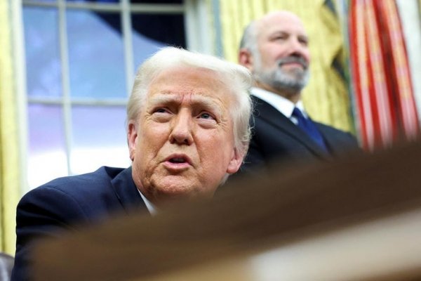 Los aranceles del 25% al acero y aluminio anunciados por Trump entrarán en vigor el 12 de marzo