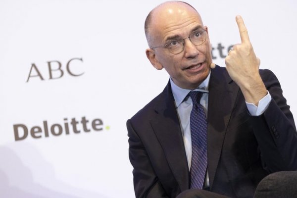 Enrico Letta aboga por acabar con «la fragmentación» del mercado europeo para combatir las políticas de Trump