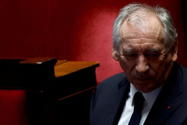 François Bayrou, en apuros por las acusaciones de mirar parar otro lado en un escándalo de pedofilia