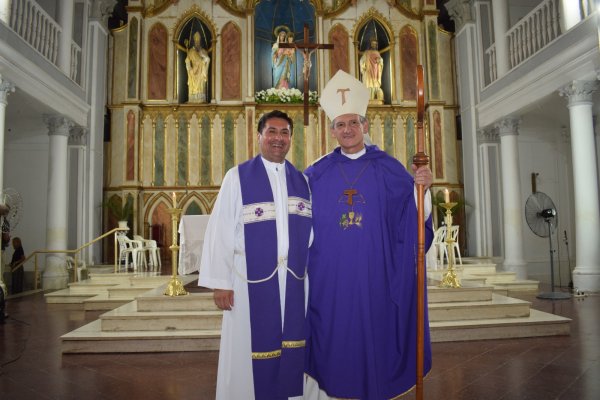 El padre Ariel Giménez cumple un año de párroco en la Catedral