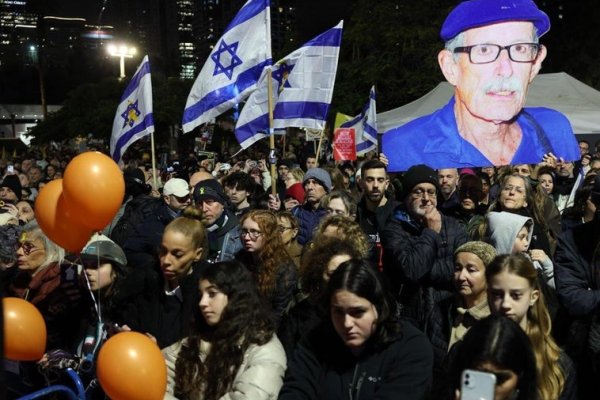 La familia Bibas acusa a Netanyahu de haber «abandonado» a los rehenes