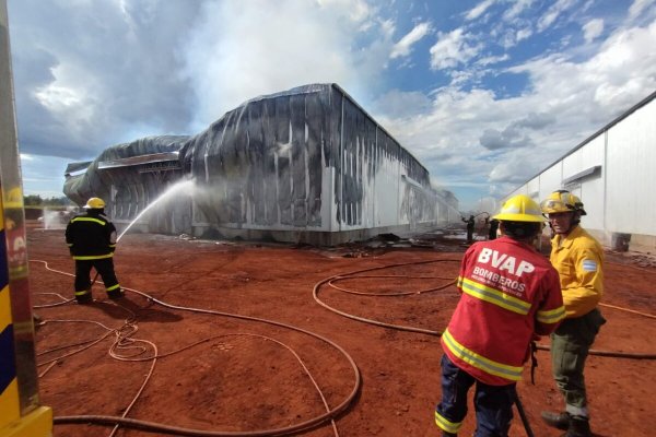 AYUDA! Misiones aportó brigadistas, bomberos para controlar el incendio en Playadito