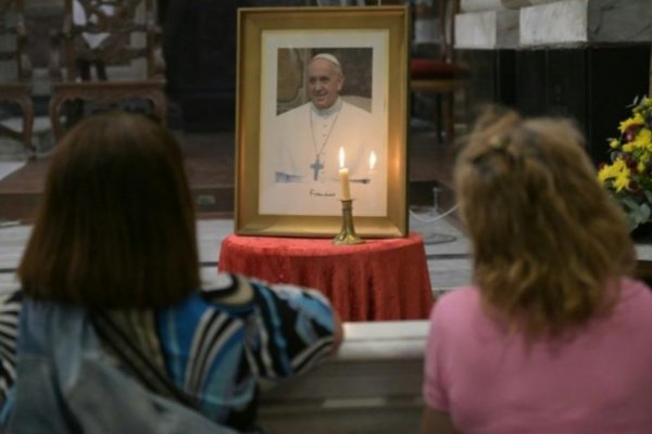 BUENA NUEVA! El Papa pasó tranquilo su novena noche en el hospital