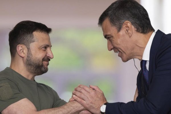 Pedro Sánchez viaja a Ucrania para asistir a una cumbre por el tercer aniversario de la guerra: noticias en directo y última hora hoy