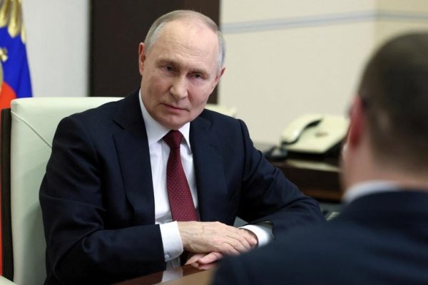 Putin esboza acuerdos con Estados Unidos sobre aluminio y tierras raras