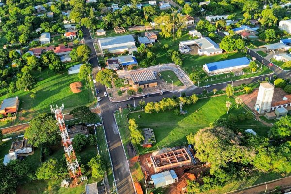 Llamativa afirmación del gobernador en el interior, dijo que en capital no se invertía desde hace 20 años