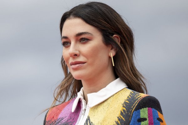 Blanca Suárez y sus nuevas mechas para castañas que no implican mucho mantenimiento y ponen buena cara