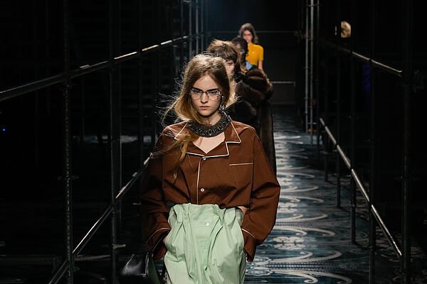 Si te pierdes el desfile de Prada no sabrás cuáles son las 5 normas que contarán el próximo otoño