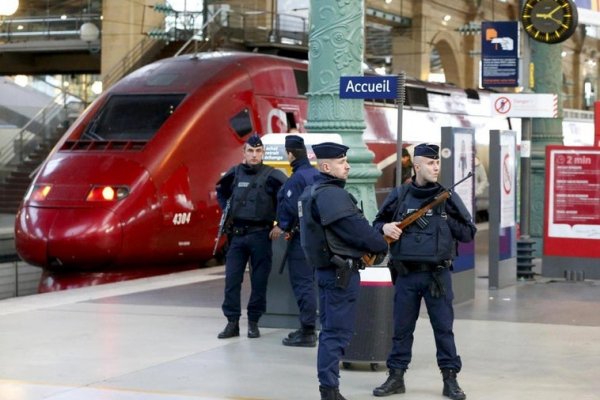 Suspenden el tráfico de la mayor estación de París al encontrar una bomba de la II Guerra Mundial en las vías