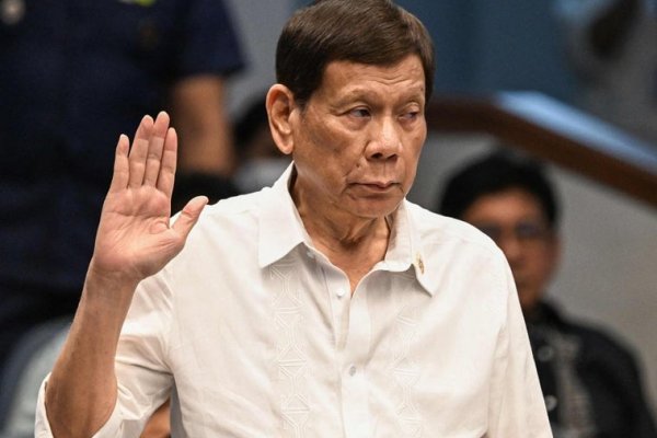 El expresidente filipino Duterte es arrestado por asesinatos en la lucha contra el narco por orden de la Corte Penal Internacional