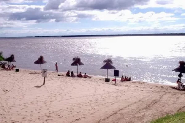 Se tiró al río Paraná para agarrar una pelota y se ahogó